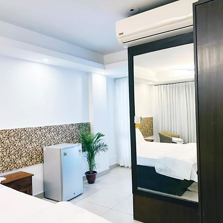 Hotel Blueberry นิวเดลี ภายนอก รูปภาพ