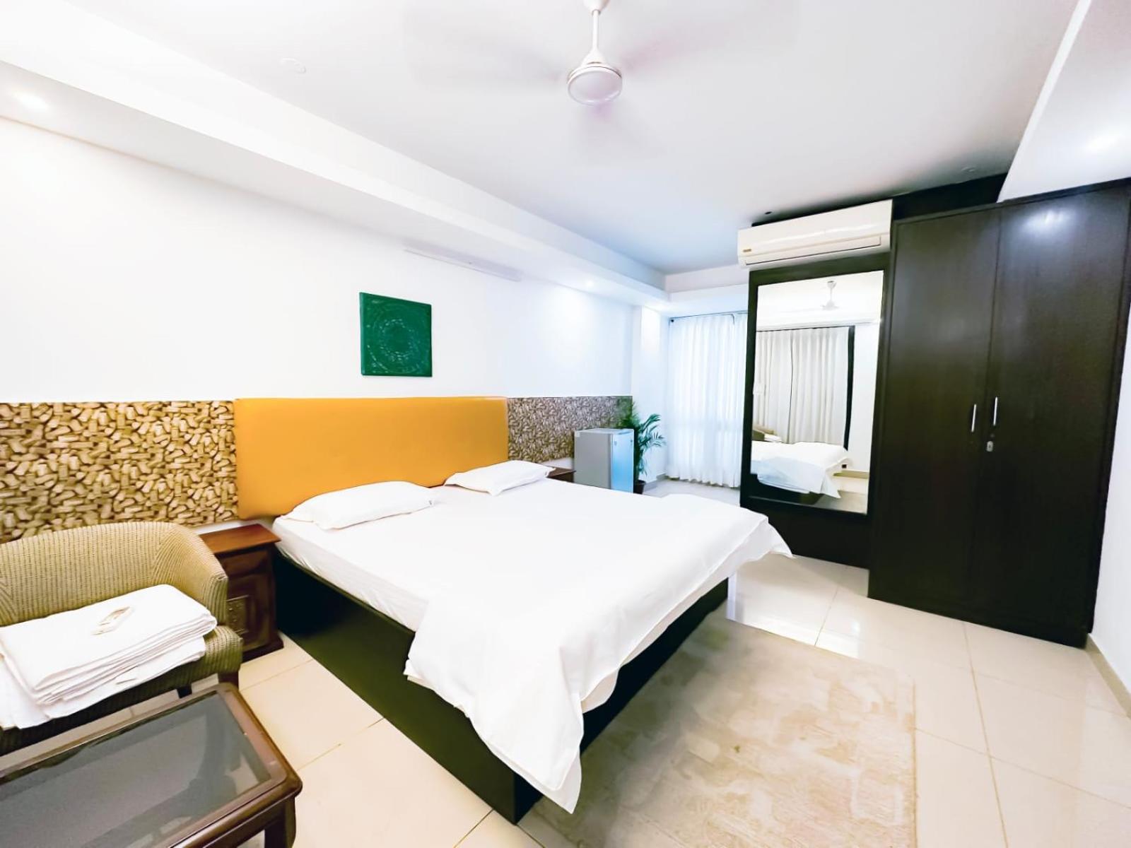 Hotel Blueberry นิวเดลี ภายนอก รูปภาพ